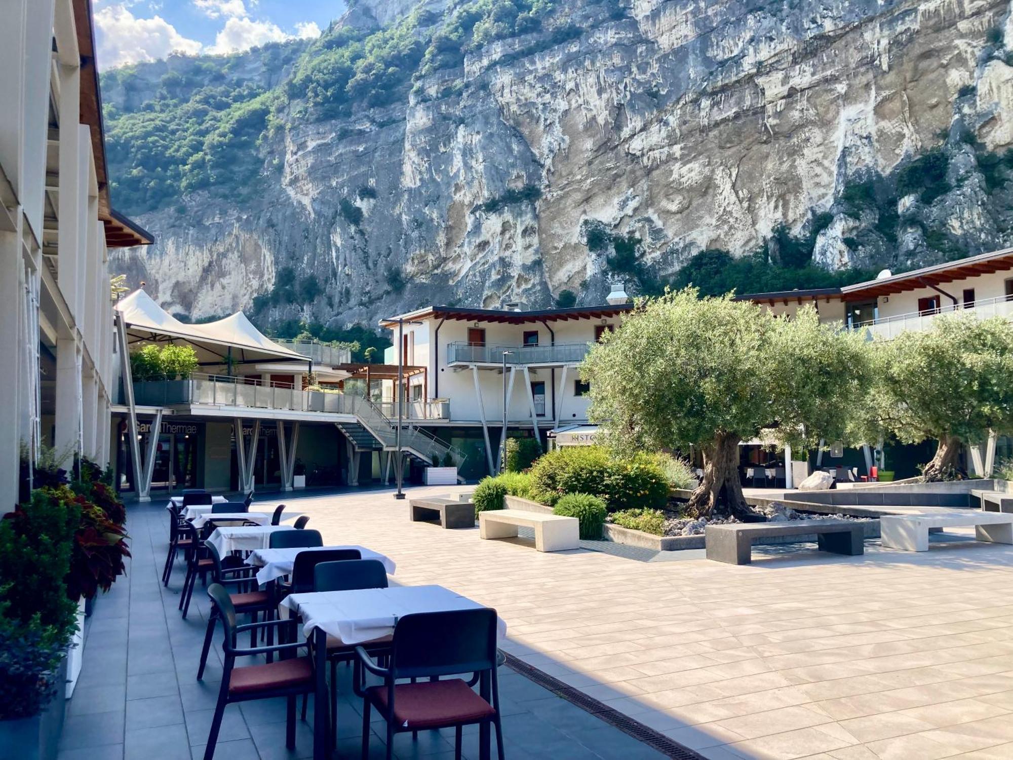 Outdooredo Garda Torbole Торболе Экстерьер фото