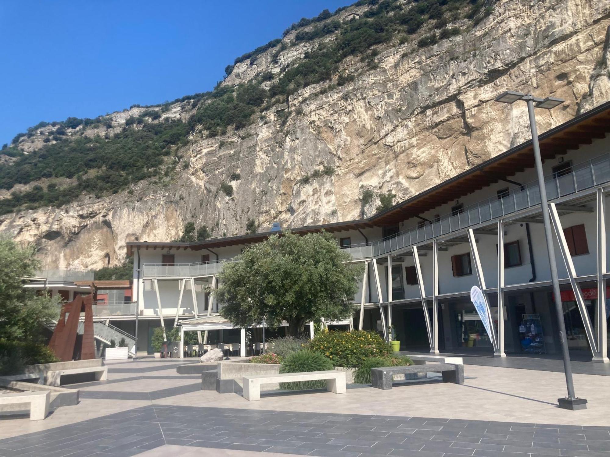 Outdooredo Garda Torbole Торболе Экстерьер фото
